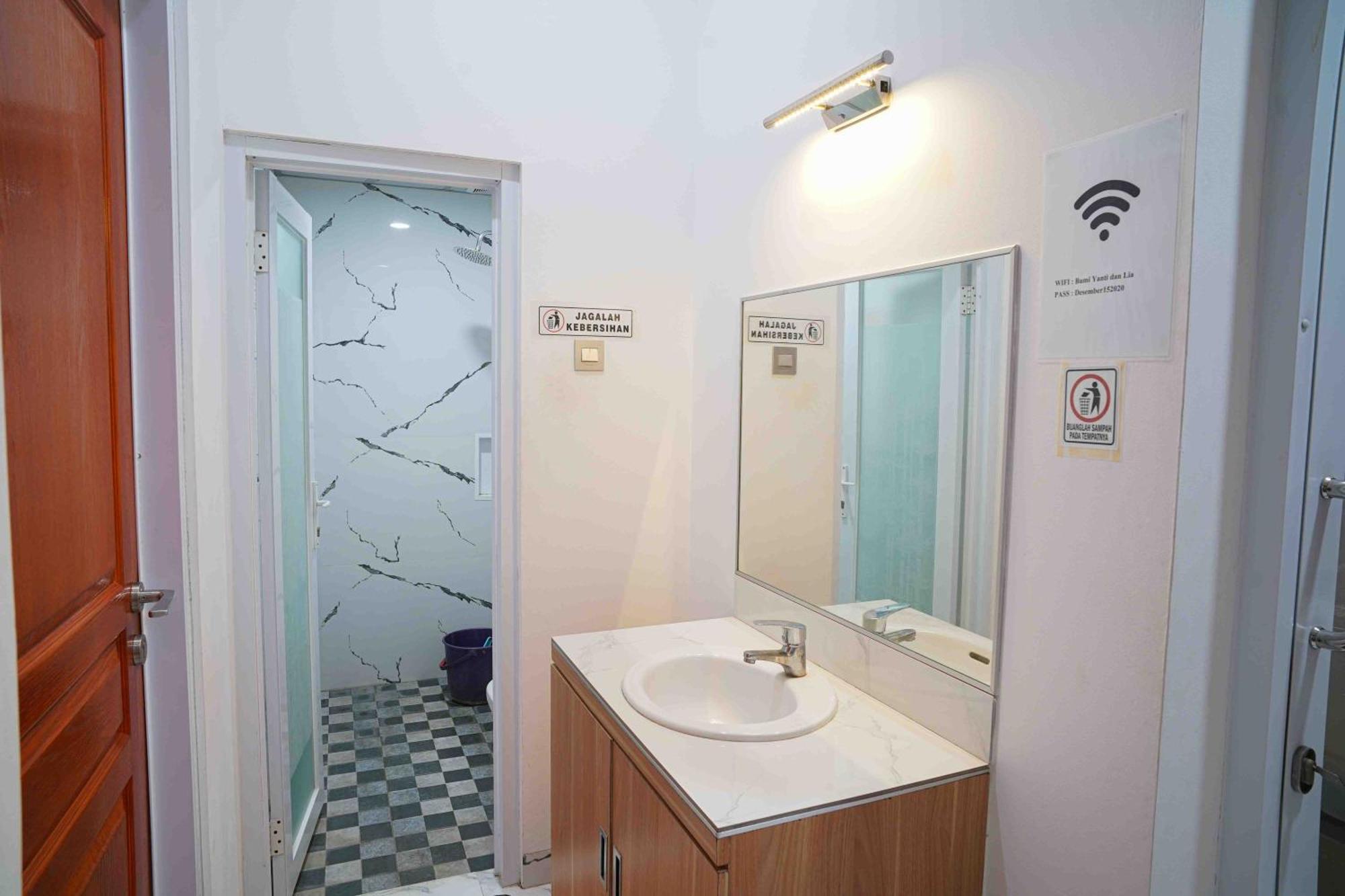 Schones Haus Private Pool & Netflix By Grorental باندونج المظهر الخارجي الصورة
