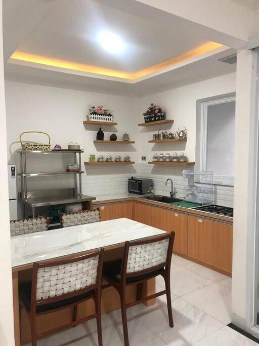 Schones Haus Private Pool & Netflix By Grorental باندونج المظهر الخارجي الصورة